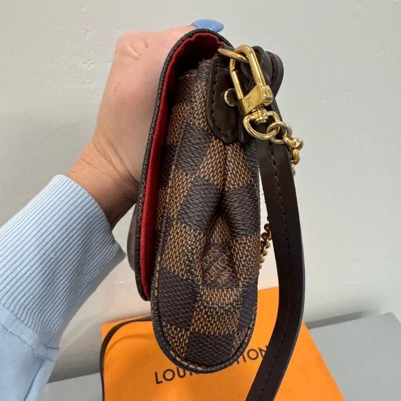 Louis Vuitton Favorite PM Crossbody Bag - Picture 8 of 9